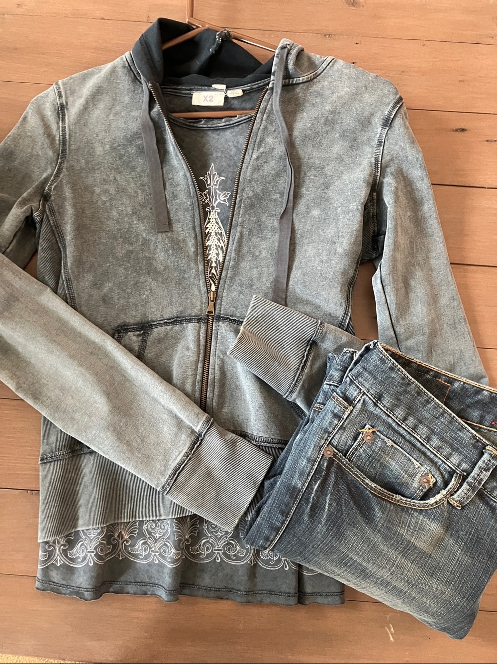 Express X2 Jeans, Top and Zip Up Sweatshirt Outfit